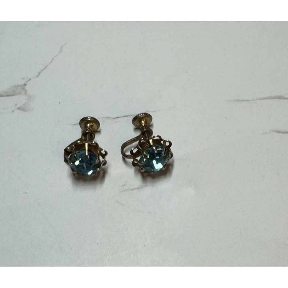 Vintage Aqua Blue Rhinestone Screw‎ Back Earrings Gold Tone Crown Setting 1940s